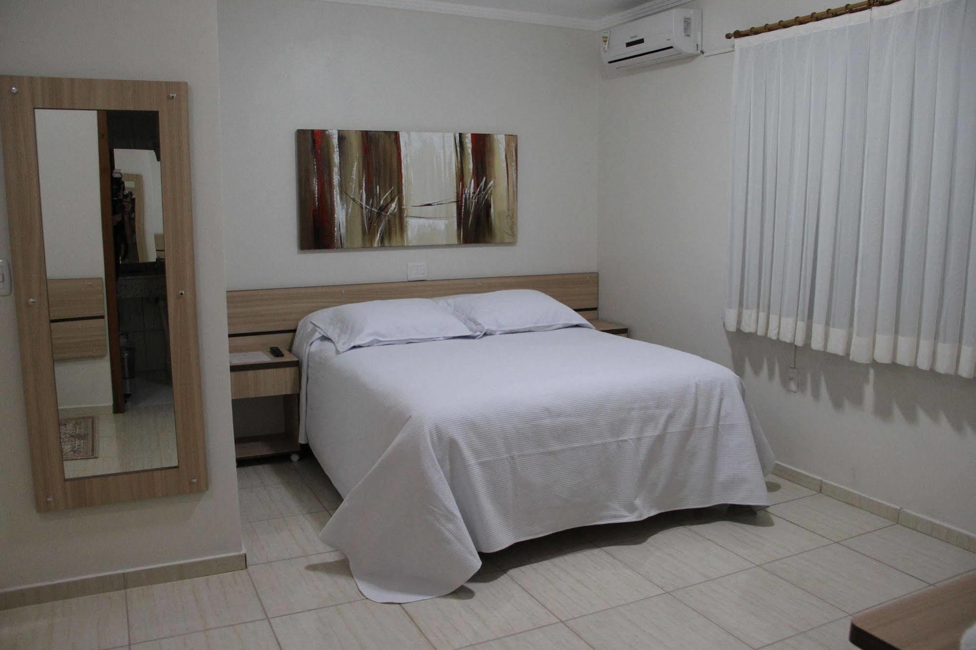 Hotel Monet Erechim Extérieur photo